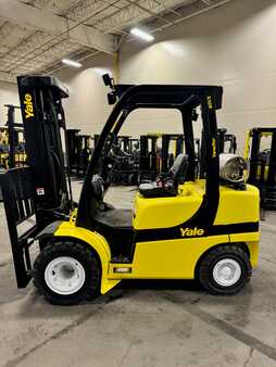 Propane Forklifts 2018  Yale GLP060VX (1)