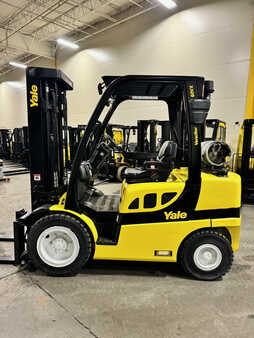 Propane Forklifts 2020  Yale GLP060VX (1)
