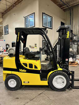 Propane Forklifts 2020  Yale GLP060VX (15)