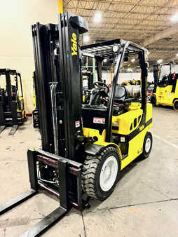 Propane Forklifts 2020  Yale GLP060VX (16)