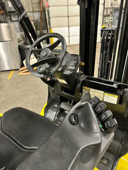 Propane Forklifts 2020  Yale GLP060VX (20)