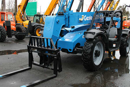 Telehandler Fixed 2015  Genie gth844 (3)