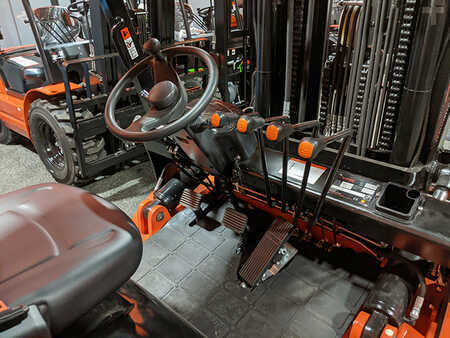 Diesel Forklifts 2025  Viper fd50s (7)