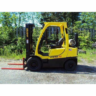 Propane Forklifts 2006  Hyster h50ft (1)