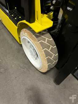 4 Wheels - Yale erc050vg (13)