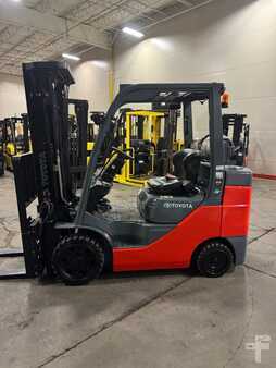 Propane Forklifts 2022  Toyota 8fgcu32 (1)