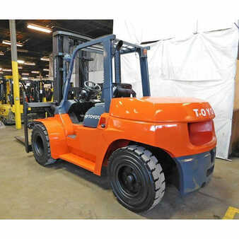 Diesel Forklifts 2008  Toyota 7fdu80 (2)