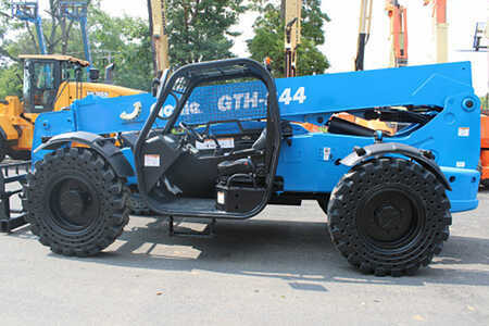 Telehandler Fixed 2017  Genie gth844 (1)