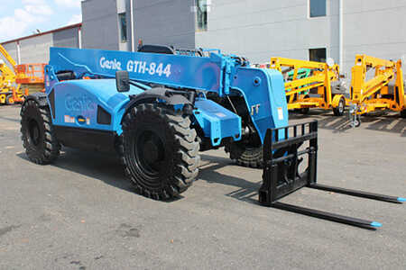 Telehandler Fixed 2017  Genie gth844 (5)