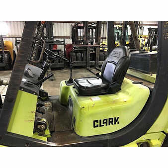 Diesel Forklifts 2011  Clark cmp40 (7)