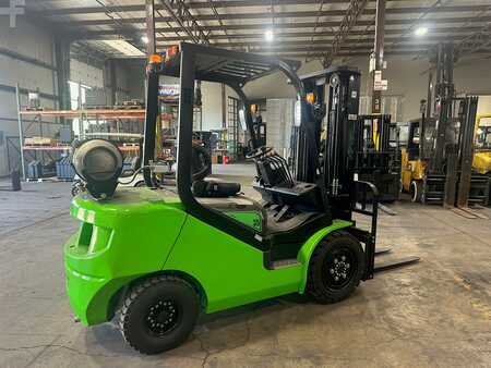 Propane Forklifts 2025  Viper fy35 (3)
