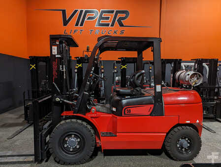 Propane Forklifts 2025  Viper fy50s (18)