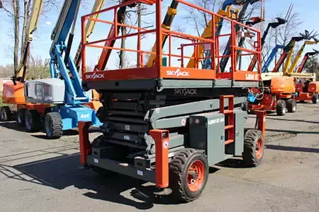 Montacargas Todo Terreno 2018  Skyjack sj8841rt (5)