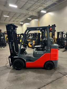 Propane Forklifts 2022  Toyota 8fgcu32 (1)