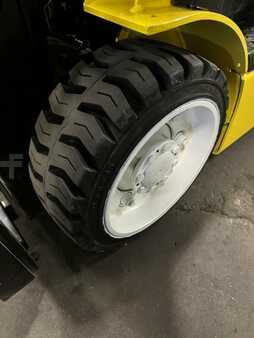 4 Wheels 2019  Yale erc060vgn (11)