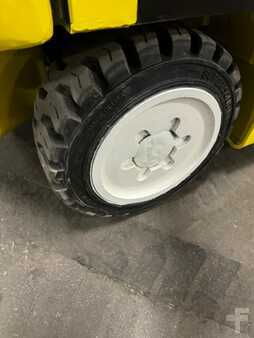 4 Wheels 2019  Yale erc060vgn (13)