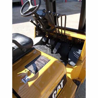 Carretilla elevadora GLP 2009  CAT Lift Trucks gc70k (9)