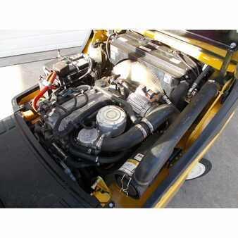 Carretilla elevadora GLP 2011  Yale glc050vxnvsq092 (11)