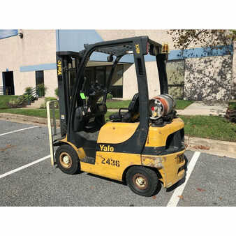 Propane Forklifts 2010  Yale glp040 (1) 