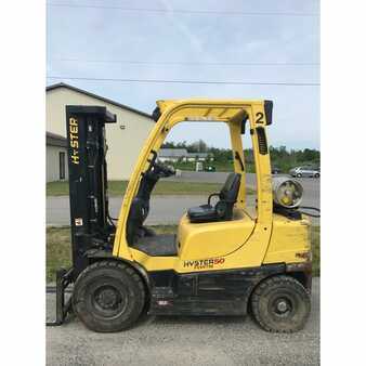 Propane Forklifts 2012  Hyster h50ft (1)