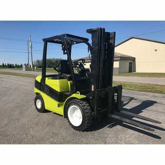 Diesel Forklifts 2012  Clark  (5)