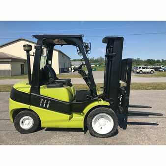 Diesel Forklifts 2012  Clark  (1)