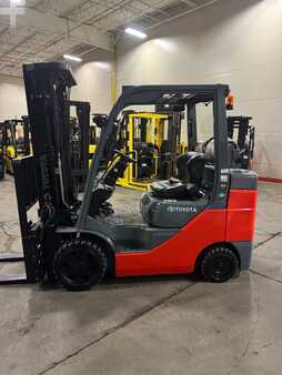 Propane Forklifts 2022  Toyota 8fgcu32 (1)