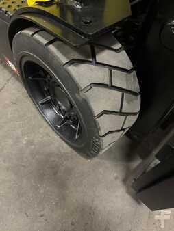 4 Wheels 2021  Hyster e80xn (12)