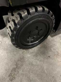 4 Wheels 2019  Hyster e50xn-33 (13)
