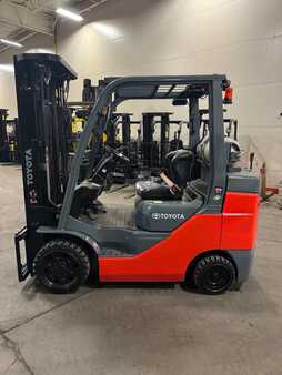 Propane Forklifts 2022  Toyota 8fgcu32 (1)
