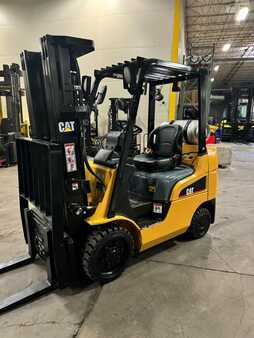 Propane Forklifts 2019  CAT Lift Trucks FGC25N (2)