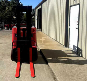 4 Wheels 2014  Raymond c40tt (9)