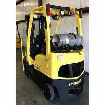Propane Forklifts 2011  Hyster s50ft (2)