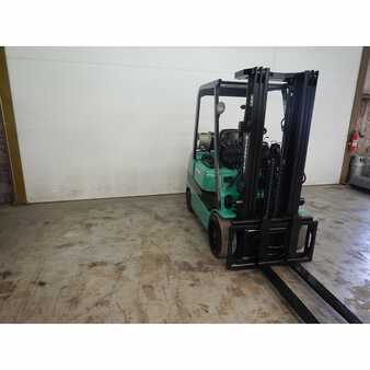 Propane Forklifts 2003  Mitsubishi fgc30k (2)