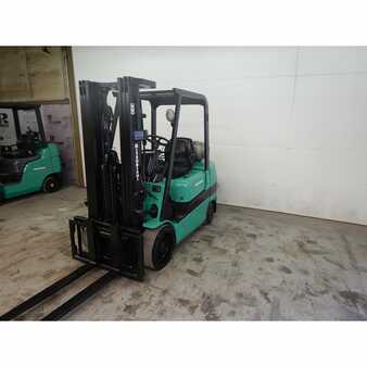 Propane Forklifts 2003  Mitsubishi fgc30k (4)