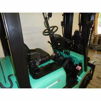 Propane Forklifts 2003  Mitsubishi fgc30k (6)