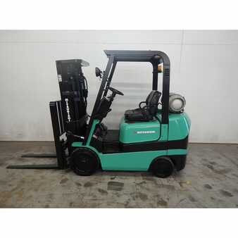 Propane Forklifts 2004  Mitsubishi fgc25k (1)