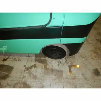 Propane Forklifts 2004  Mitsubishi fgc25k (9)