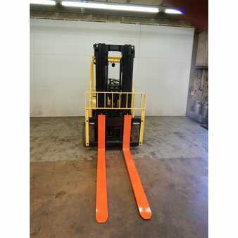 Propane Forklifts 2011  Hyster s120ft (3)