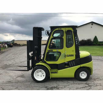 Diesel Forklifts 2012  Clark  (1)