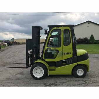 Diesel Forklifts 2012  Clark  (4)