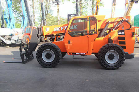 Telehandler Fixed 2015  SkyTrak 6042 (8)