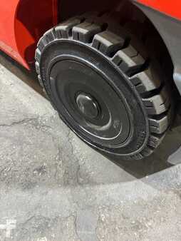Propane Forklifts 2020  Toyota  (9)