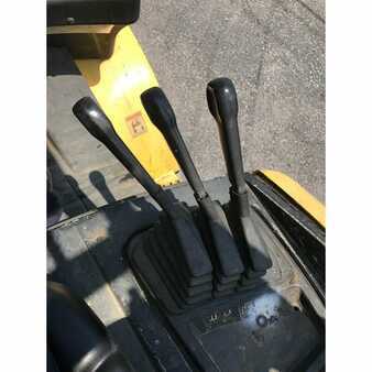 Propane Forklifts 2006  Hyster h80xm (9)