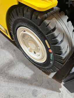 4 Wheels 2020  Yale erp035vt (12)