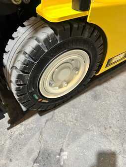 4 Wheels 2020  Yale erp035vt (13)
