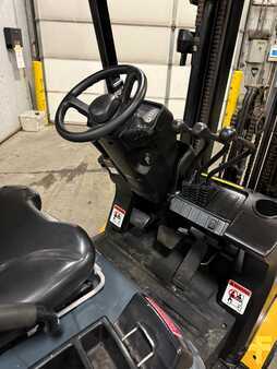 Treibgasstapler 2021  CAT Lift Trucks FGC25N (19)