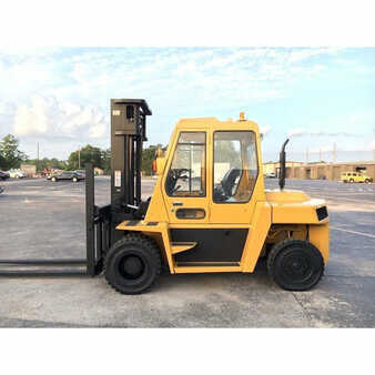 Carretilla elevadora diésel 2004  CAT Lift Trucks dp70 (1)