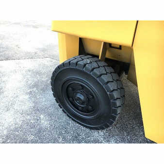 Carretilla elevadora diésel 2004  CAT Lift Trucks dp70 (12)
