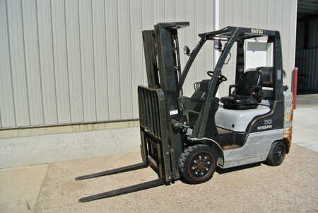 Propane Forklifts  Nissan 2A24LV (10) 